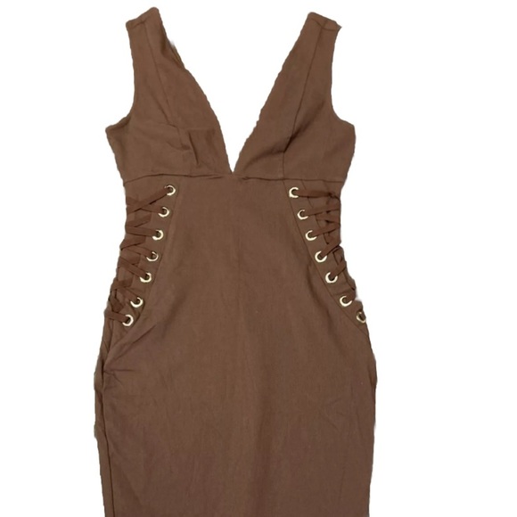 Iris NWOT Brown Body-con‎ Dress, Size L. - Picture 1 of 8